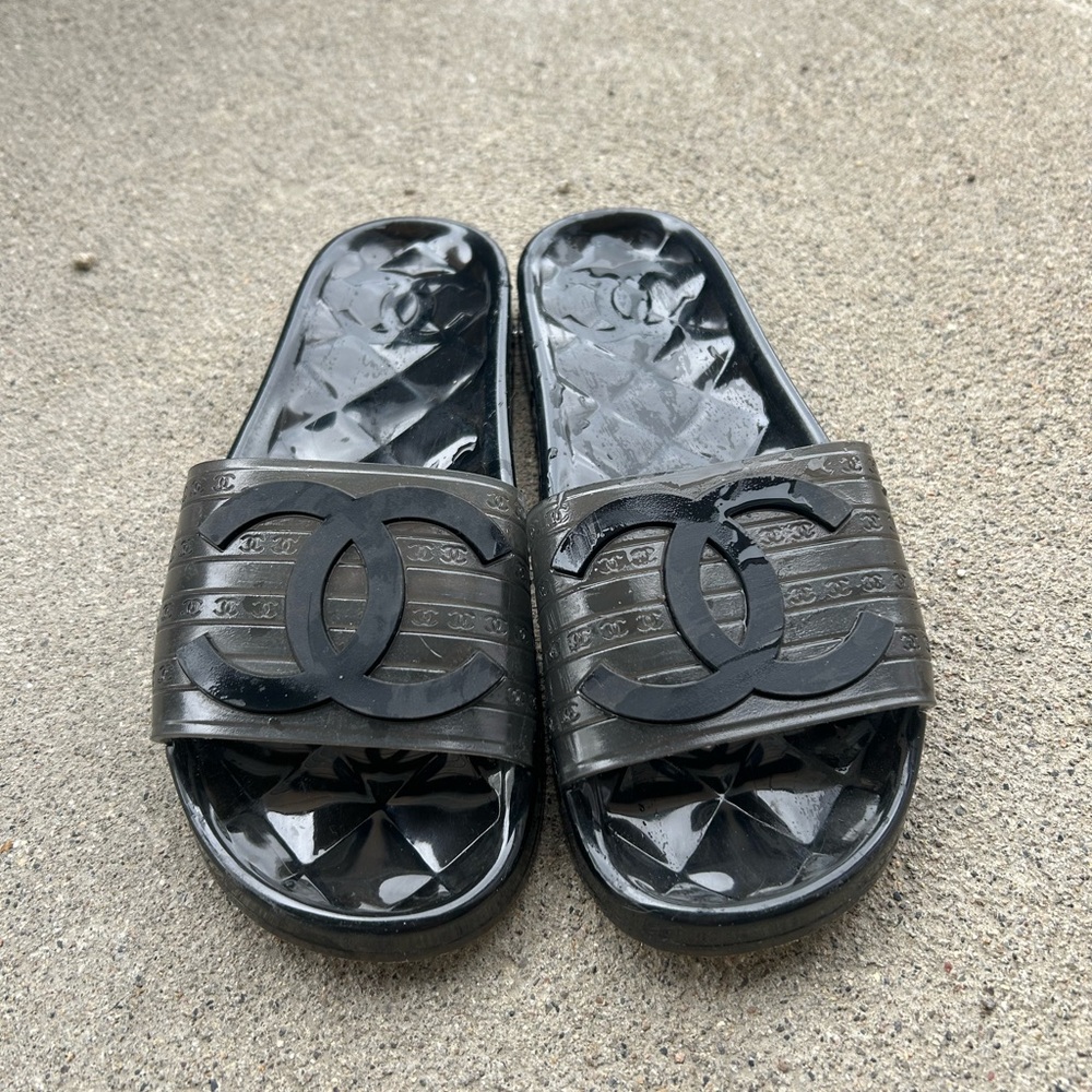 Chanel - Jelly Slide Sandals